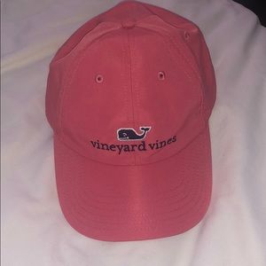 pink vineyard vines hat